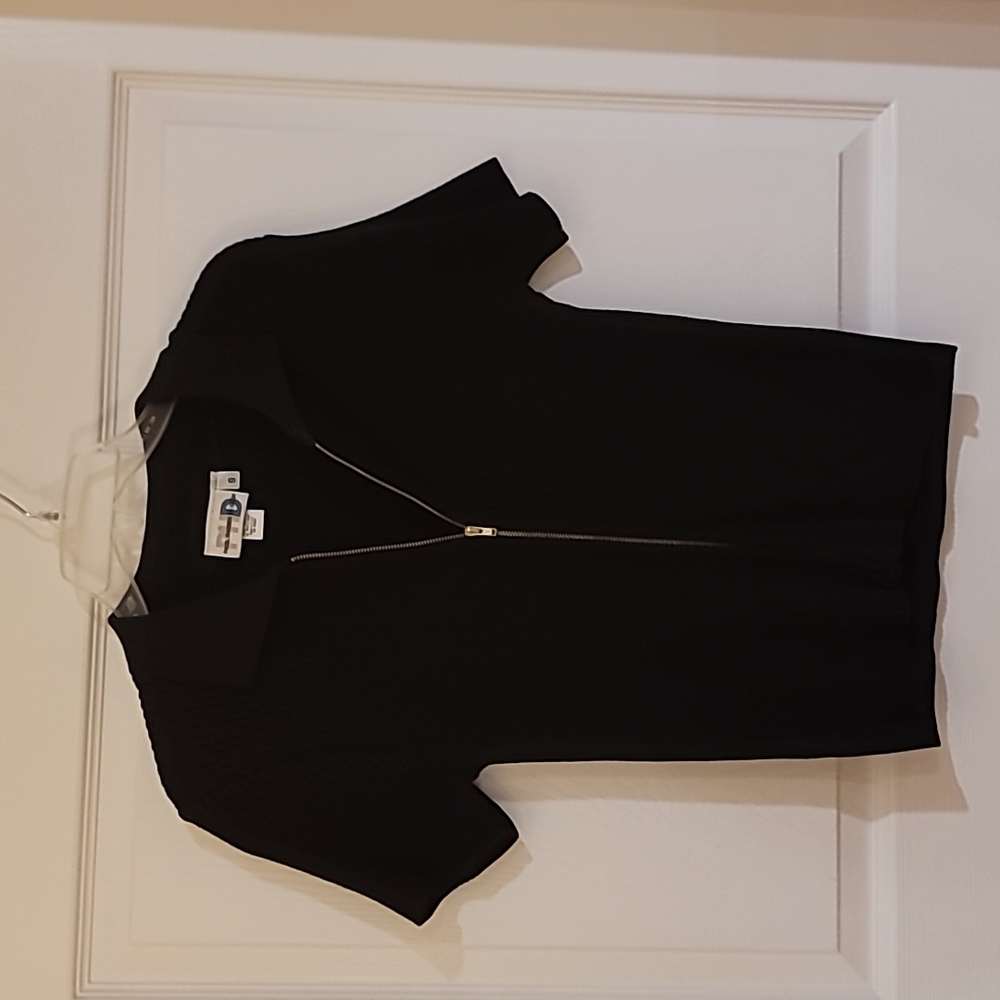 EUC 2 Ribbed Knit Sweaters - Picture 5 of 8